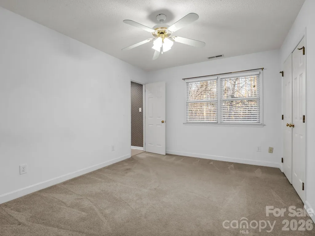 907 Weymouth Drive Gastonia NC 28056