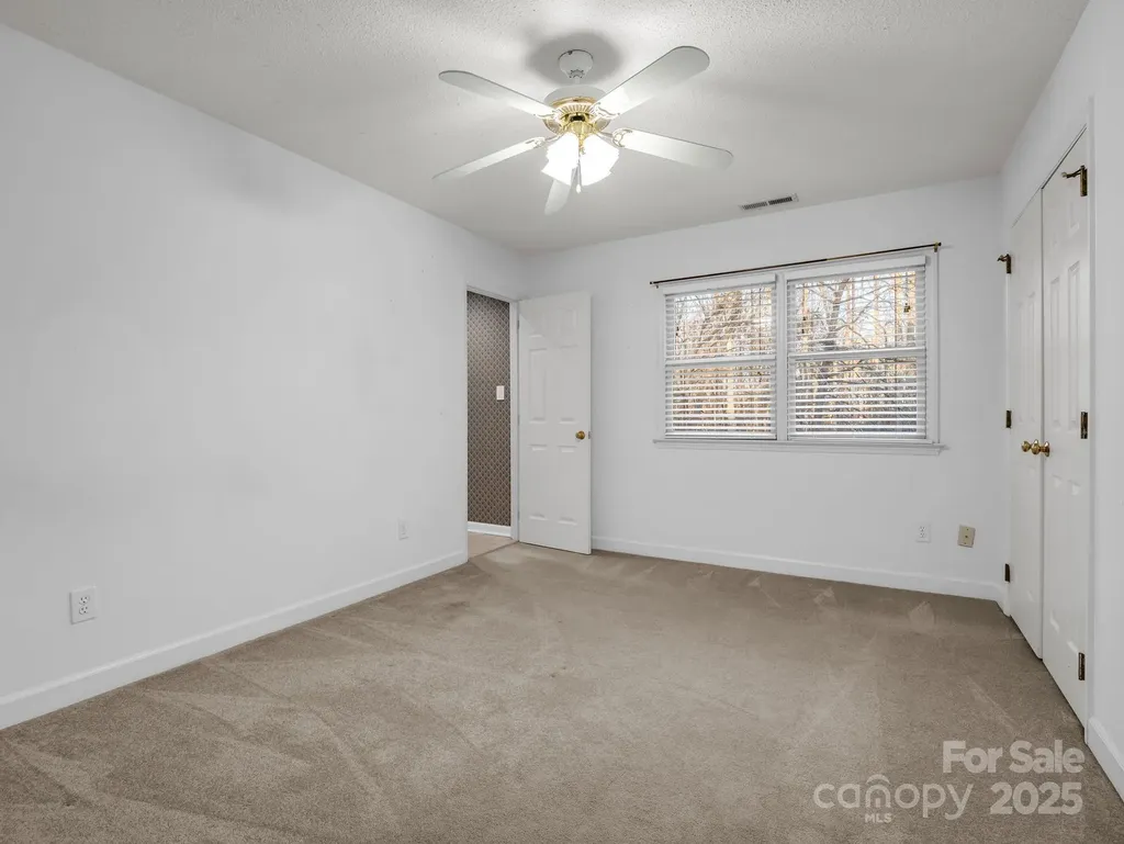907 Weymouth Drive Gastonia NC 28056