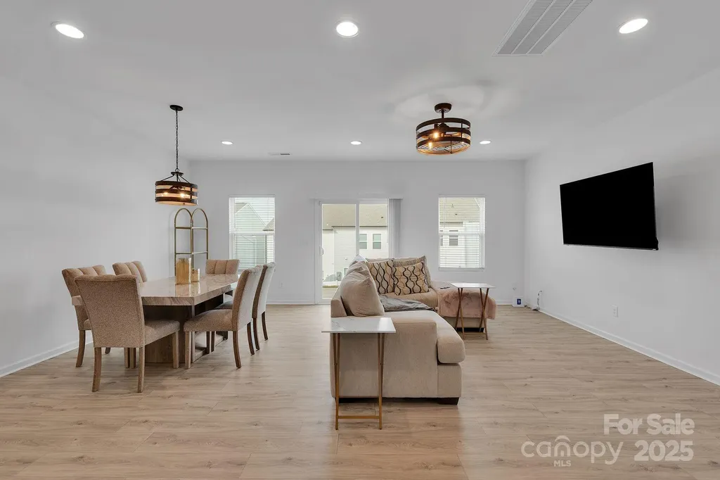 11012 Pagebrook Lane Charlotte NC 28214
