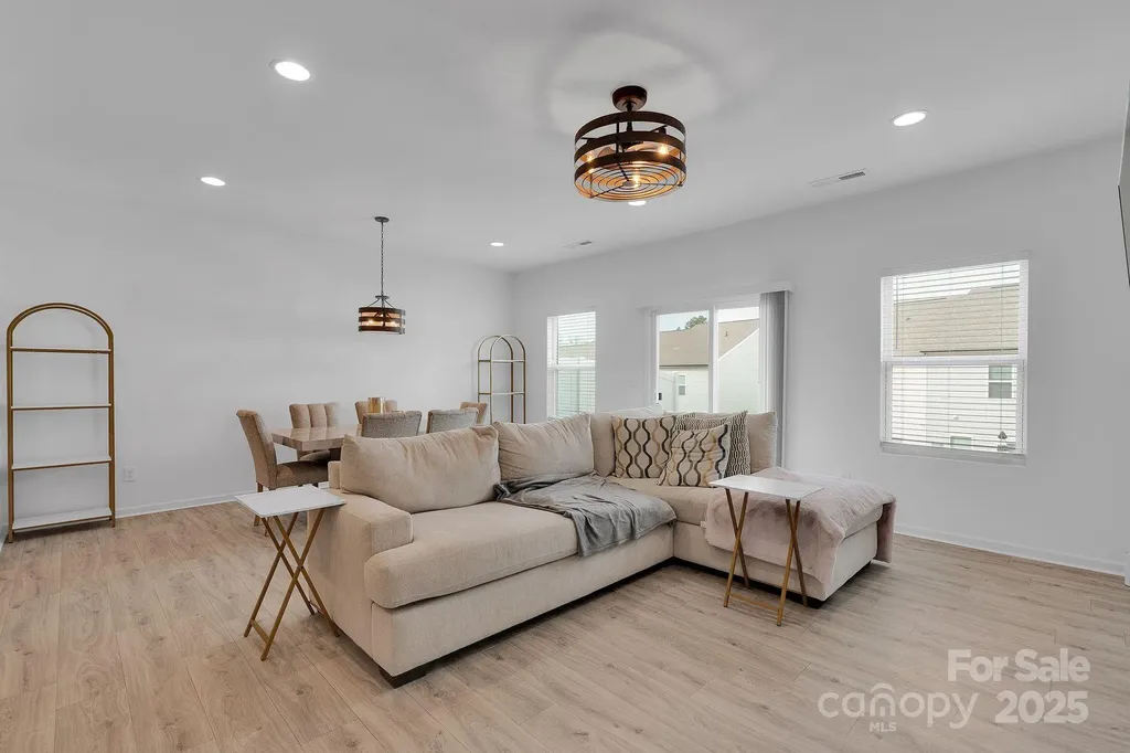 11012 Pagebrook Lane Charlotte NC 28214