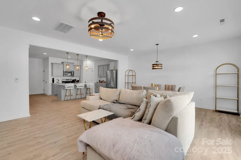 11012 Pagebrook Lane Charlotte NC 28214