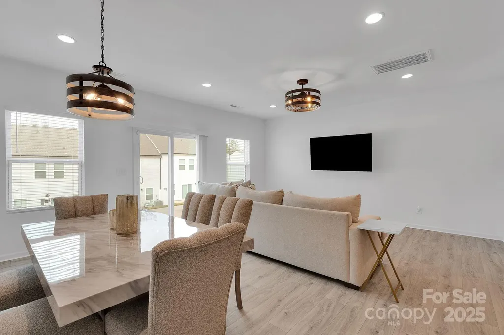 11012 Pagebrook Lane Charlotte NC 28214