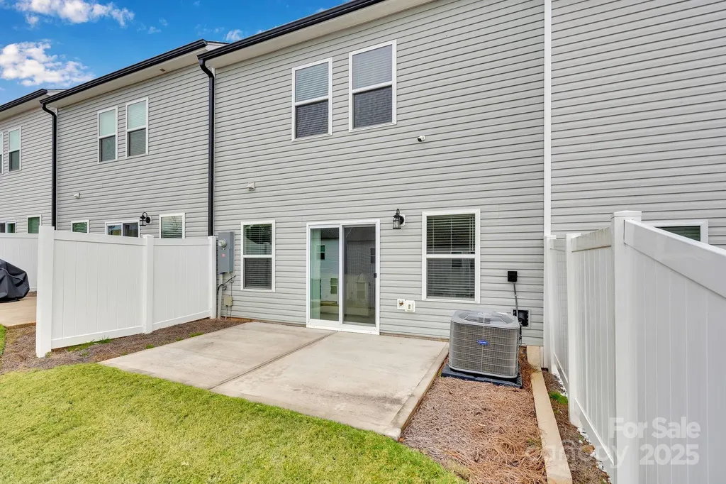 11012 Pagebrook Lane Charlotte NC 28214