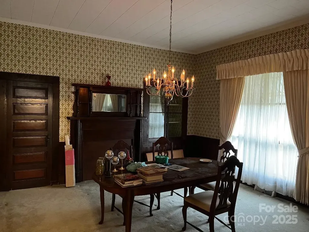 526 W Houstonville Road W Hamptonville NC 27020