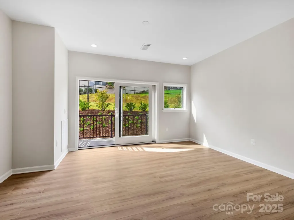 3 Lee Garden Lane Asheville NC 28801