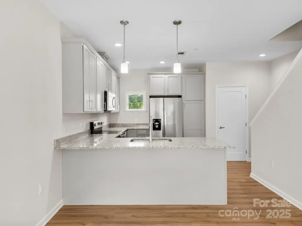 3 Lee Garden Lane Asheville NC 28801