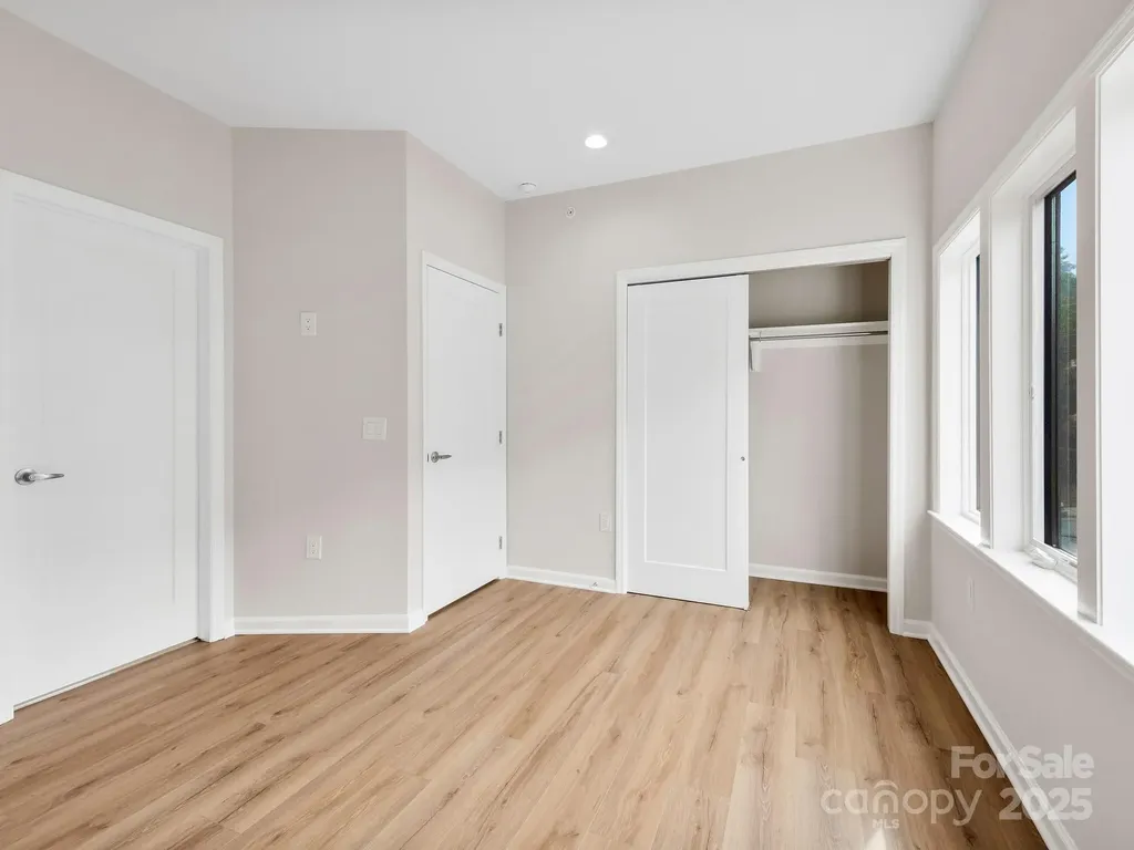 3 Lee Garden Lane Asheville NC 28801