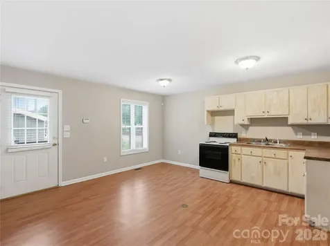 4423 Railroad Avenue Harrisburg NC 28075