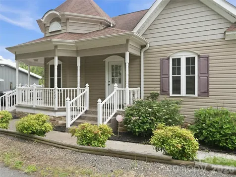 4423 Railroad Avenue Harrisburg NC 28075