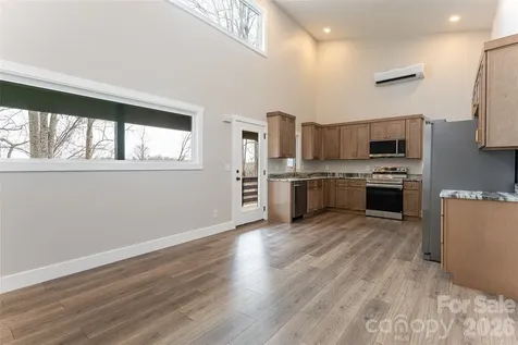 153 Hackleburg Lane Hendersonville NC 28792