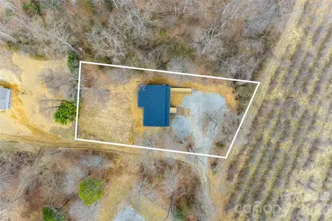 153 Hackleburg Lane Hendersonville NC 28792