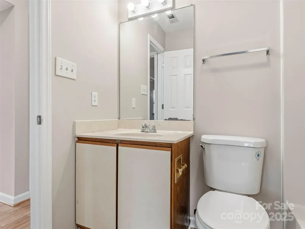 102 Abbey Circle Asheville NC 28805
