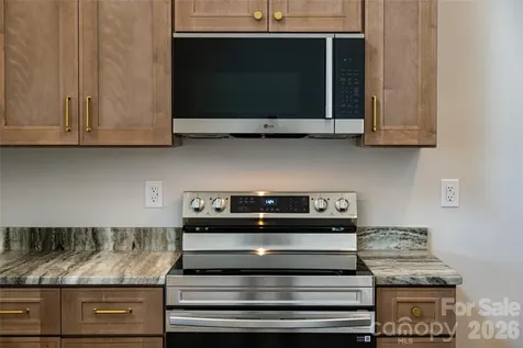 153 Hackleburg Lane Hendersonville NC 28792