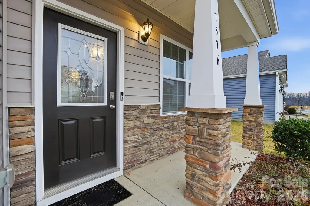 7576 Stonehouse Drive Gastonia NC 28056