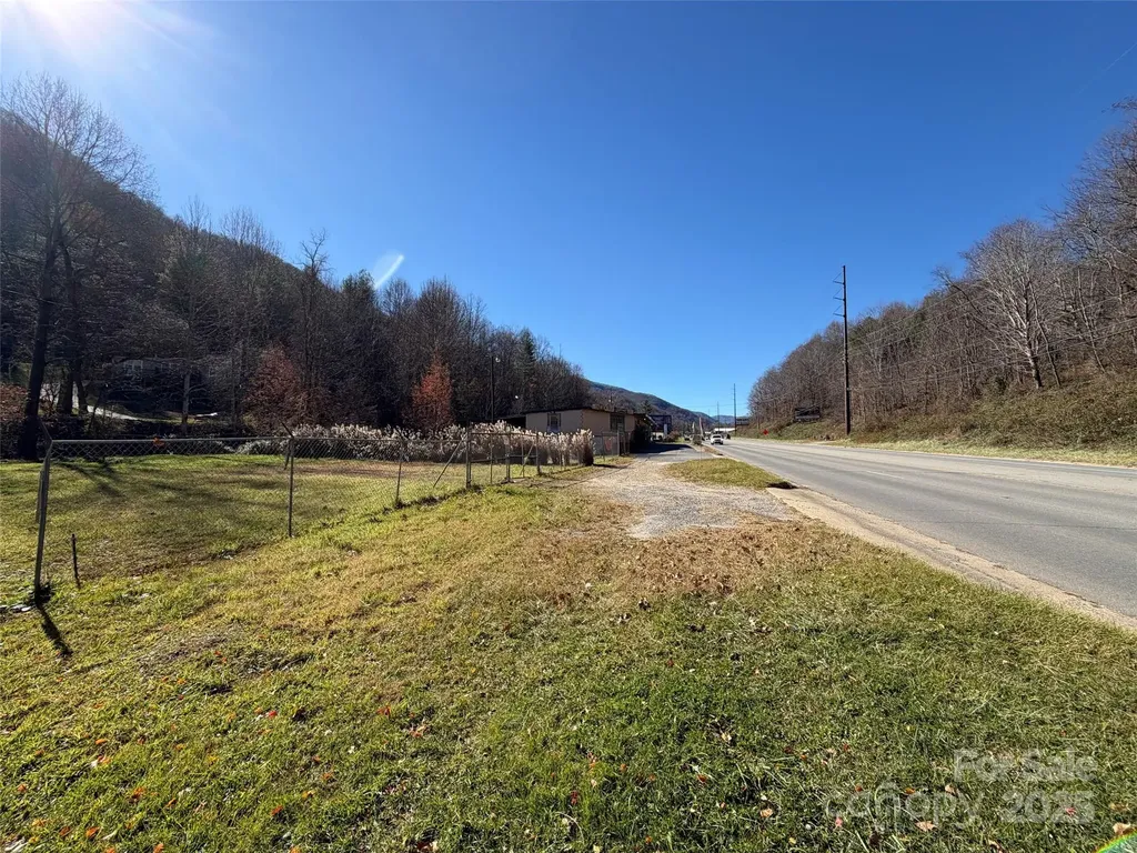 2843 Dellwood Road Waynesville NC 28786