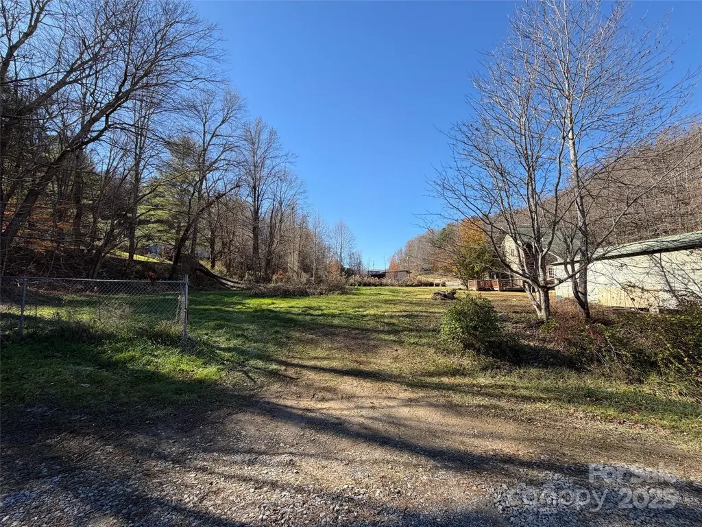 2843 Dellwood Road Waynesville NC 28786