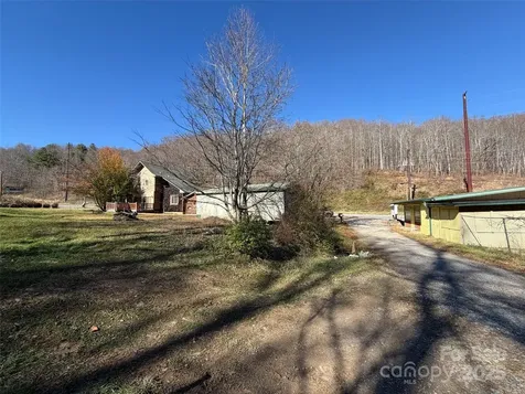 2843 Dellwood Road Waynesville NC 28786