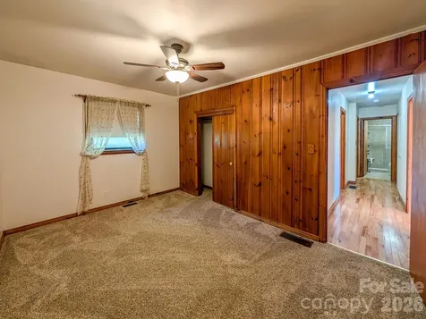 39 Hawthorne Lane Burnsville NC 28714