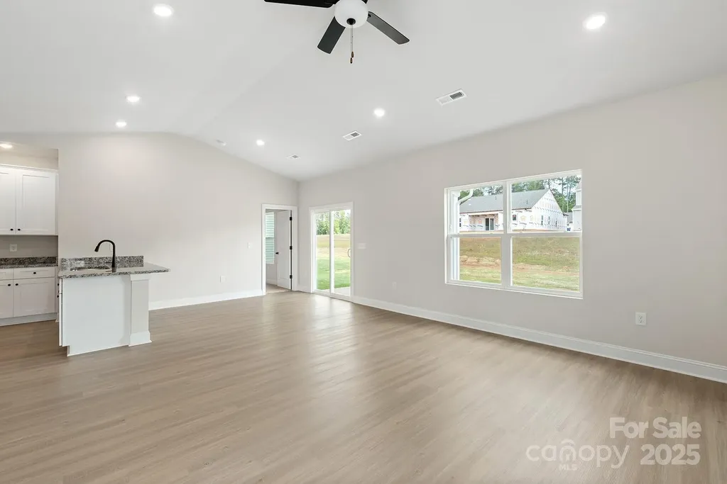 4112 Bolo Drive Charlotte NC 28215