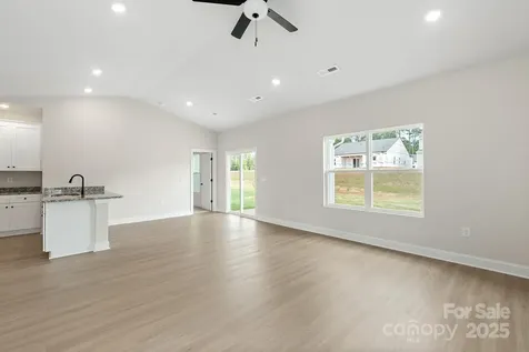 4112 Bolo Drive Charlotte NC 28215