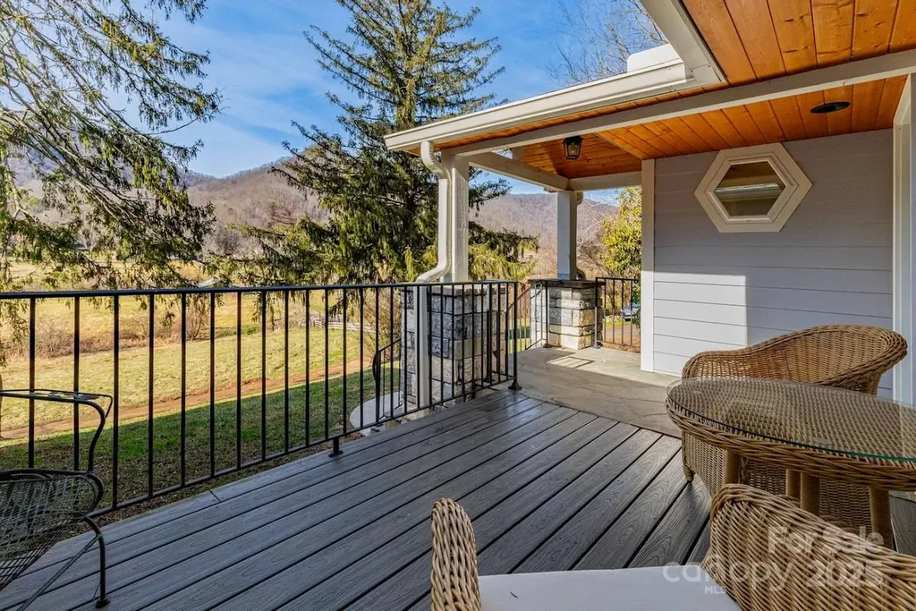 Canton NC, 2888 Beaverdam Road