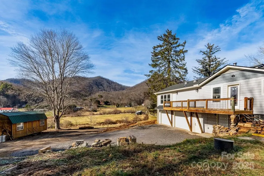 2888 Beaverdam Road Canton NC 28716