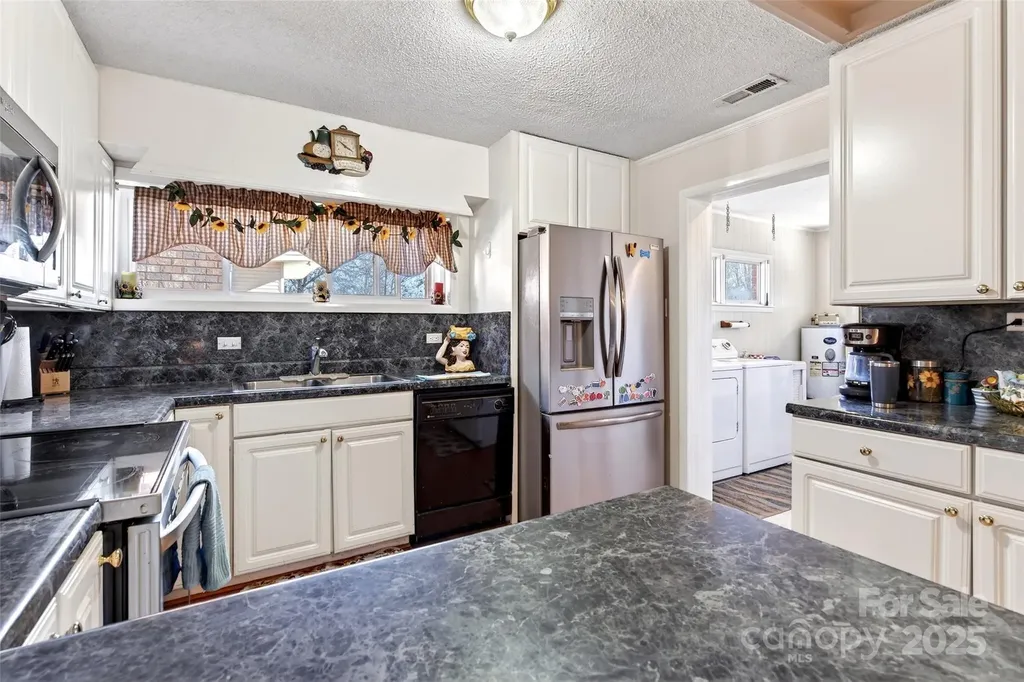 60 Greenwood Drive Marion NC 28752