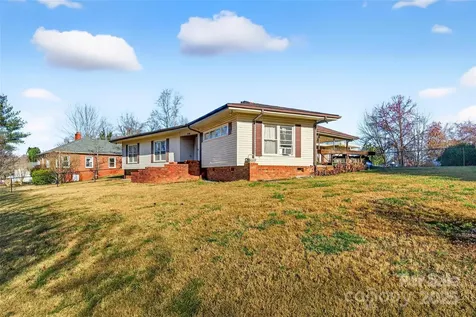60 Greenwood Drive Marion NC 28752