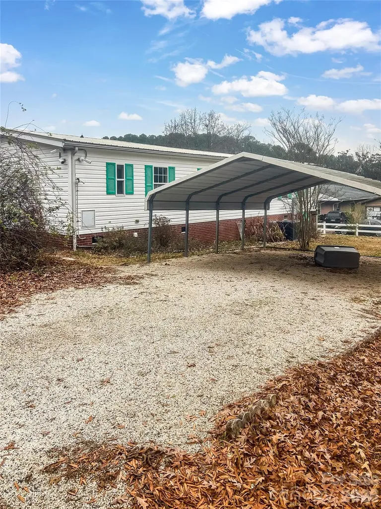 205 W Haywood Lane Mount Gilead NC 27306