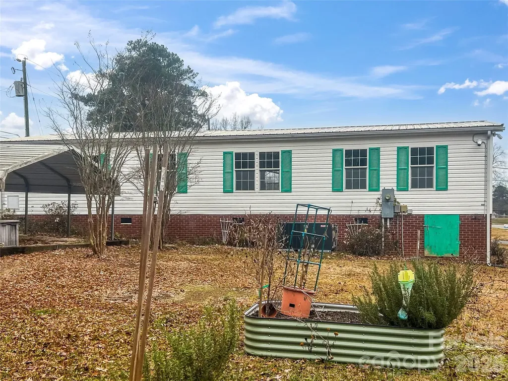 205 W Haywood Lane Mount Gilead NC 27306