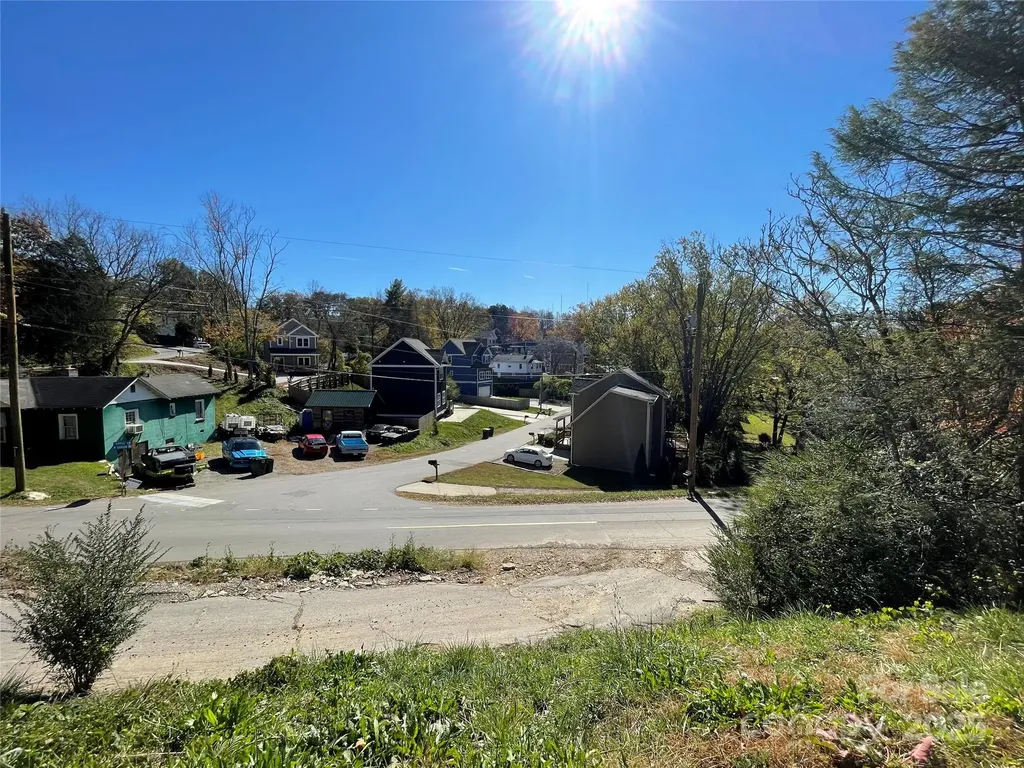 131 Lookout Road Asheville NC 28804