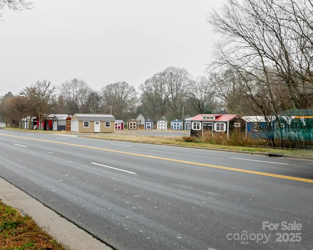1119 Us Highway 52 Highway N Albemarle NC 28001