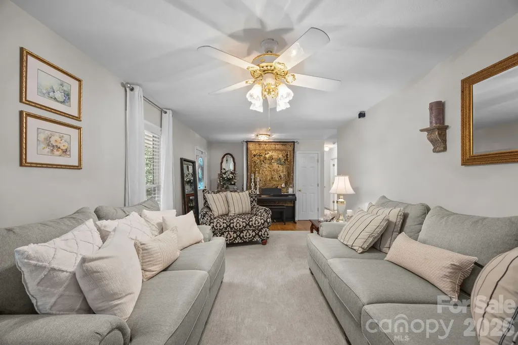 124 Lytle Cove Road Swannanoa NC 28778