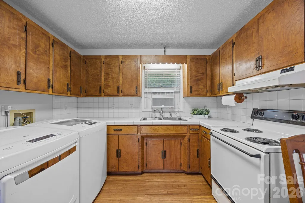 124 Lytle Cove Road Swannanoa NC 28778