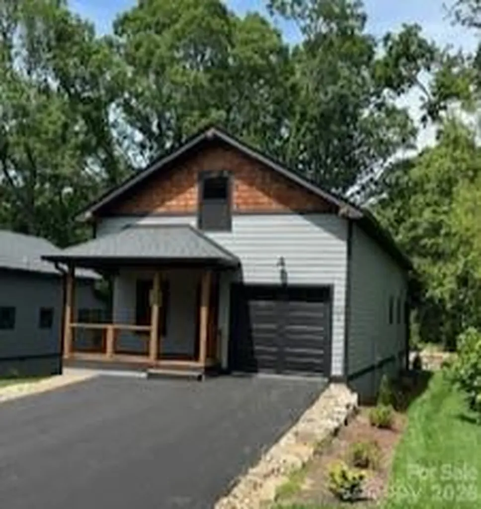 203 2 S Oconeechee Avenue Black Mountain NC 28711