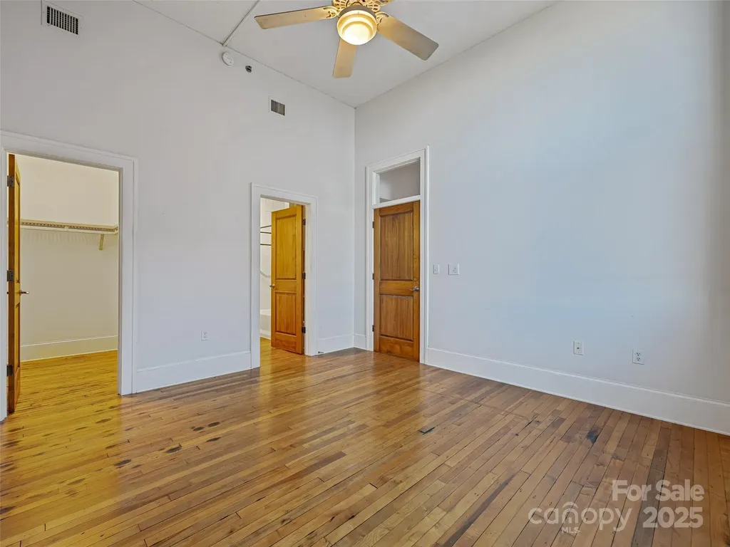84 W Walnut Street Asheville NC 28801