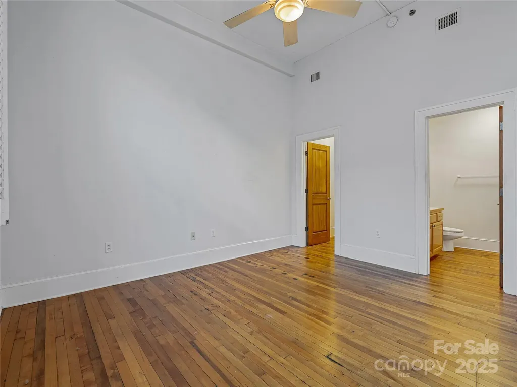 84 W Walnut Street Asheville NC 28801