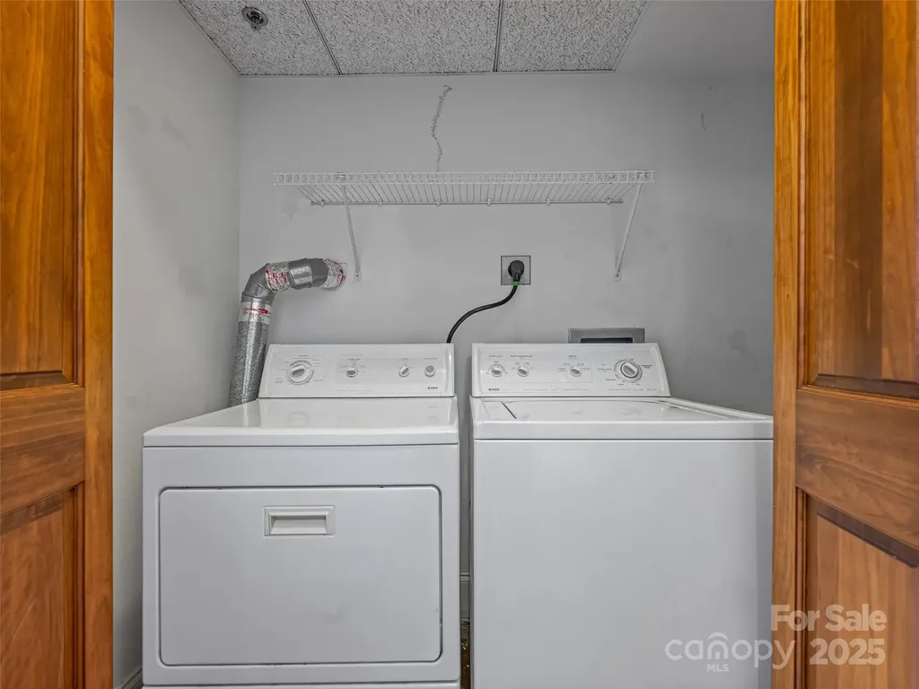 84 W Walnut Street Asheville NC 28801