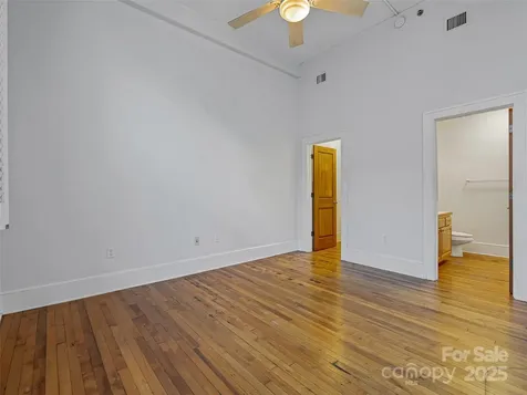 84 W Walnut Street Asheville NC 28801