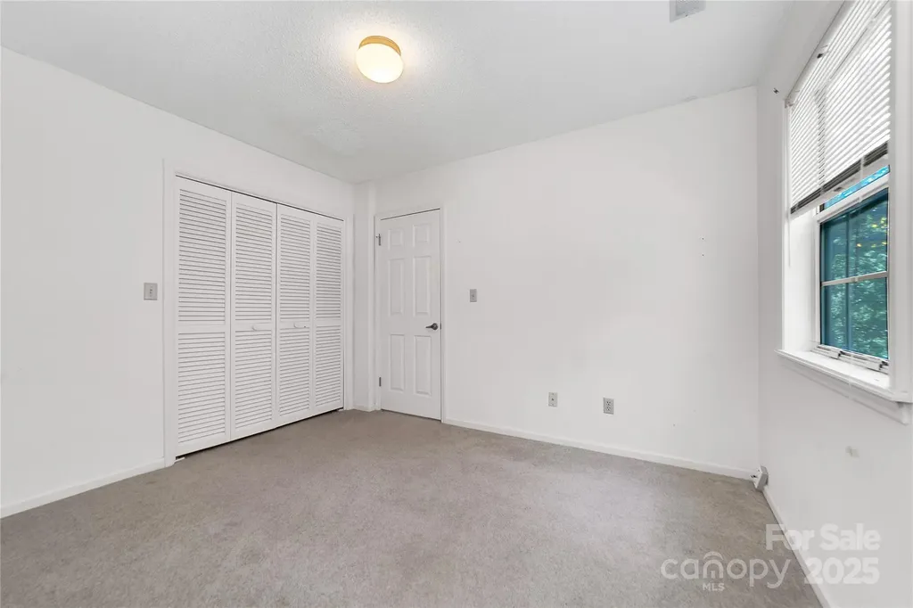 110 Lakeview Court Brevard NC 28712