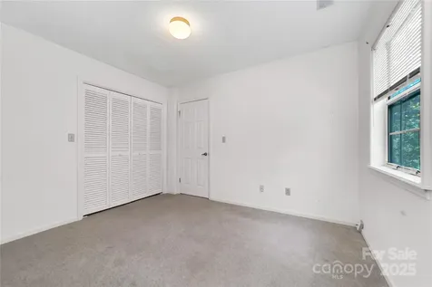 110 Lakeview Court Brevard NC 28712