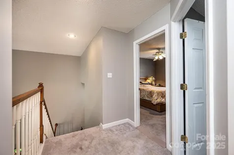 1472 Sweetbriar Lane Hickory NC 28602