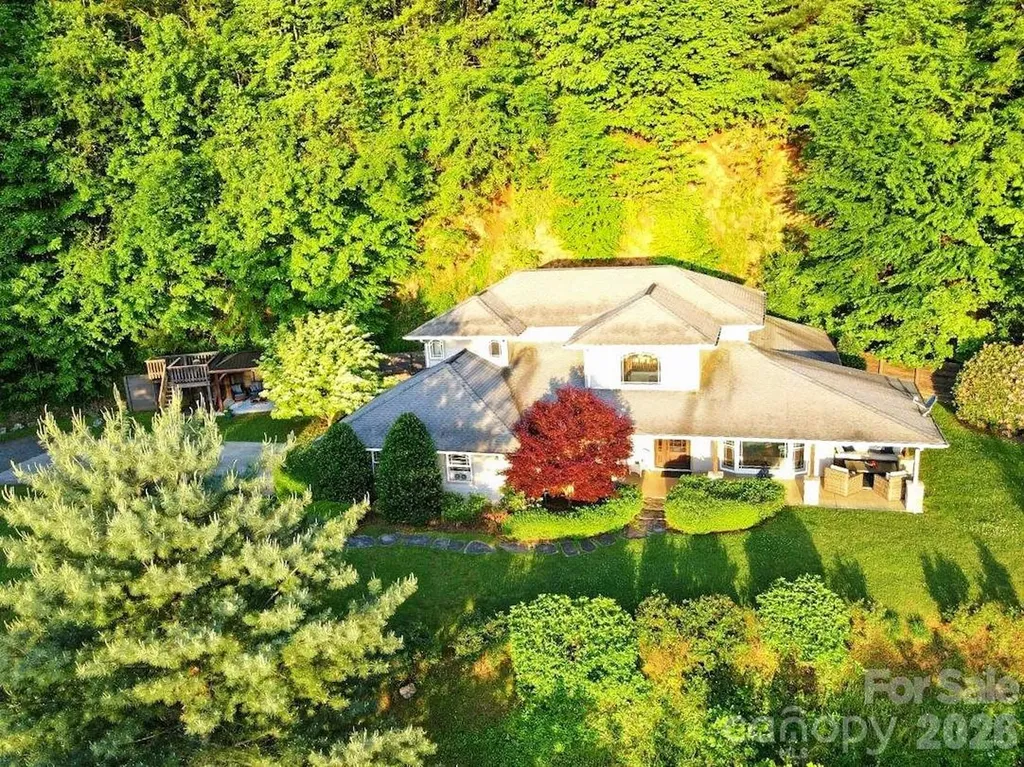 336 Berry Lane Bryson City NC 28713