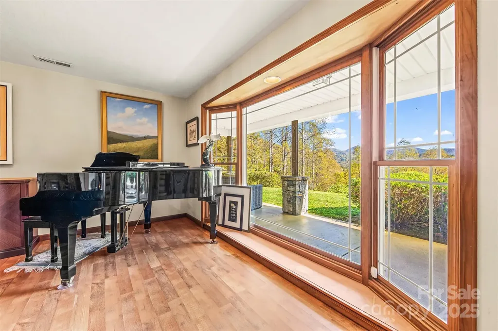 336 Berry Lane Bryson City NC 28713