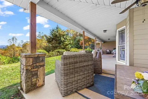 336 Berry Lane Bryson City NC 28713