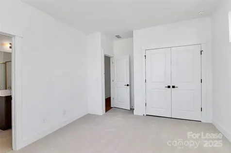 5027 Duchess Drive Charlotte NC 28217