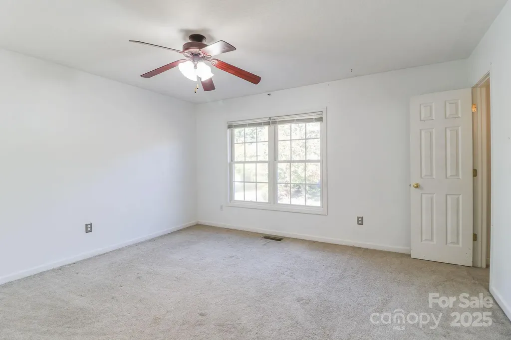 16 Aberdeen Drive Arden NC 28704
