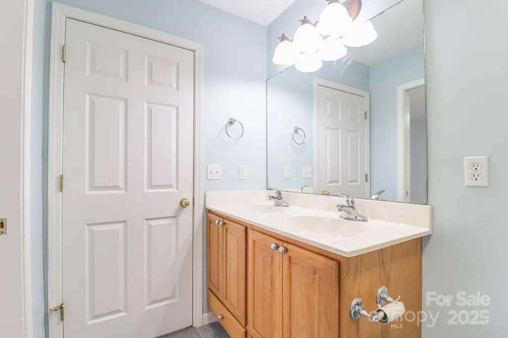 16 Aberdeen Drive Arden NC 28704
