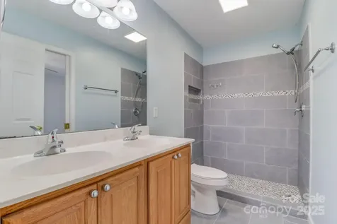 16 Aberdeen Drive Arden NC 28704