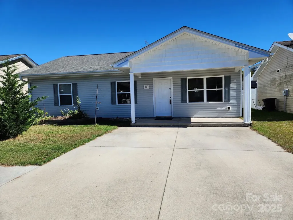 71 Volunteer Way Drive East Flat Rock NC 28726